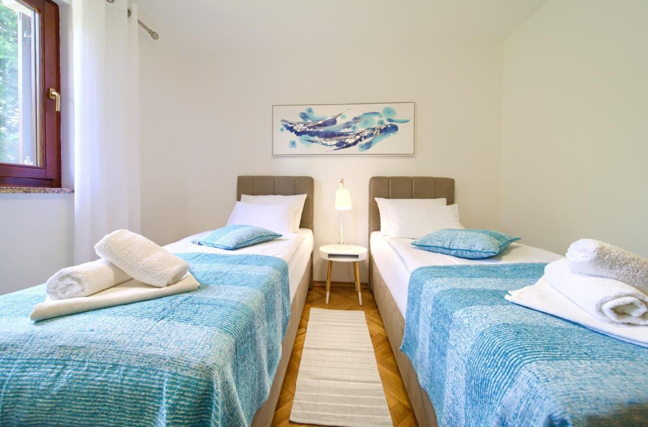 Apartment Jadran Малинска Екстериор снимка
