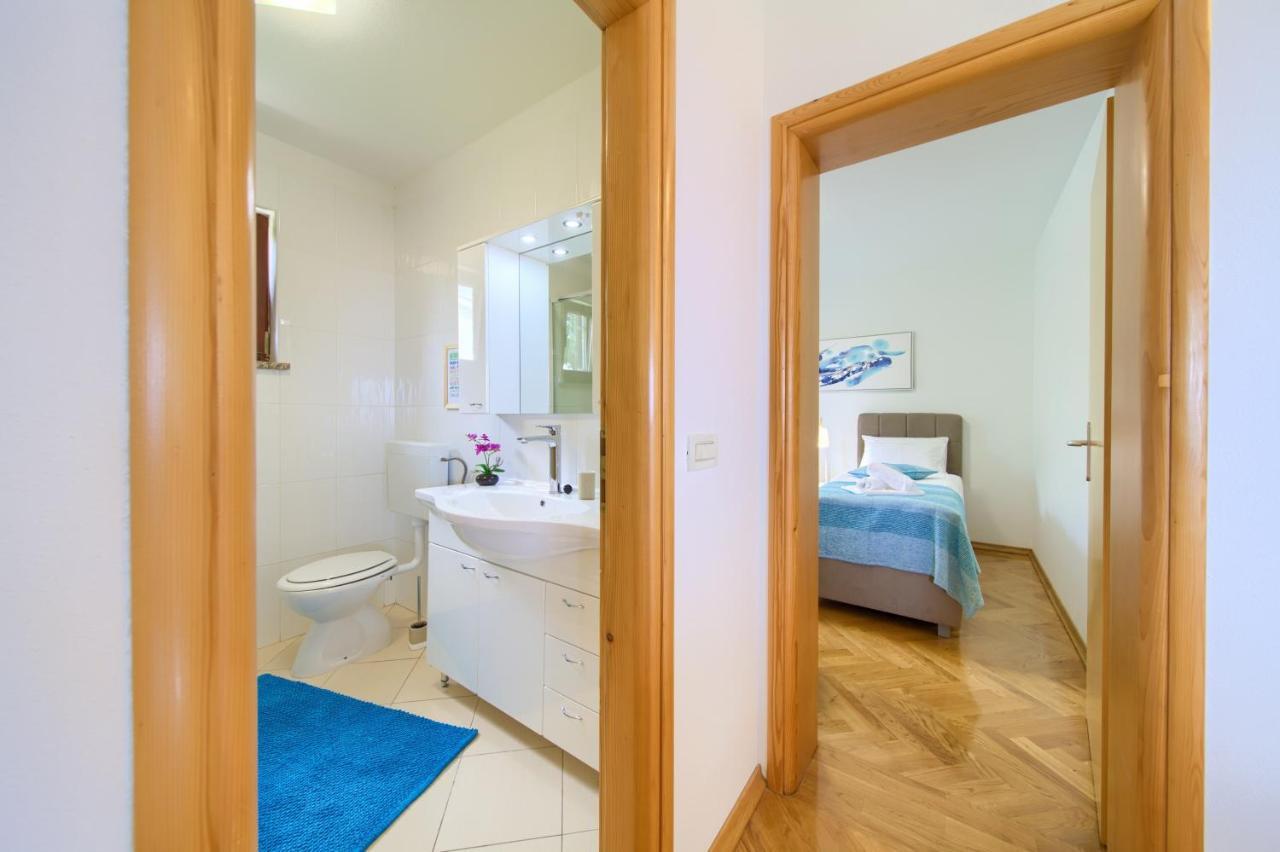 Apartment Jadran Малинска Екстериор снимка