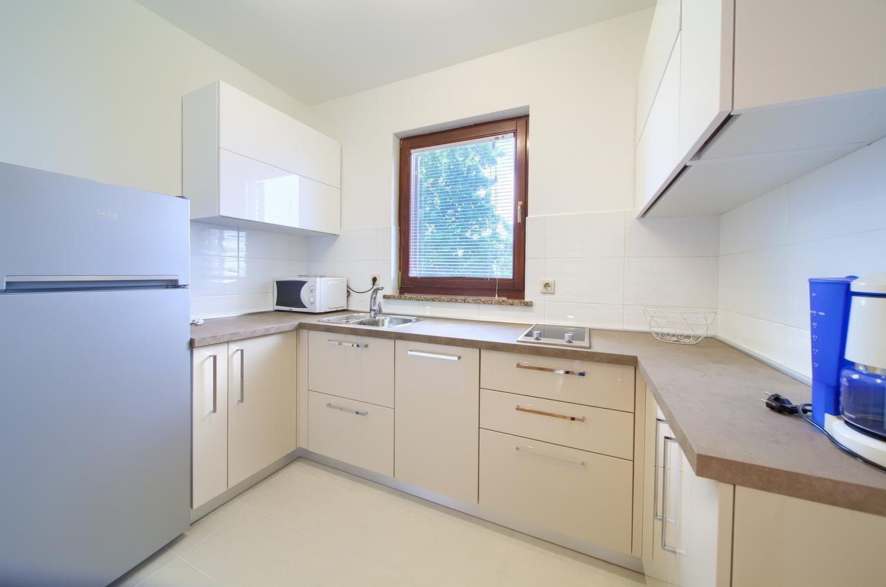 Apartment Jadran Малинска Екстериор снимка